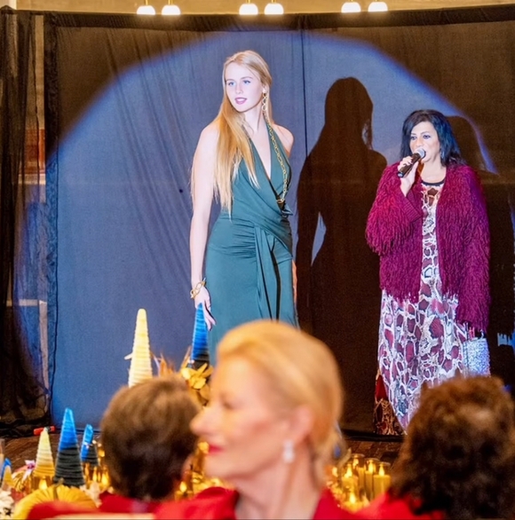 5 ⭐ Seller - Pers. Stylist 30 yrs 1700+ Poshmark Sales - Picture 12 of 12